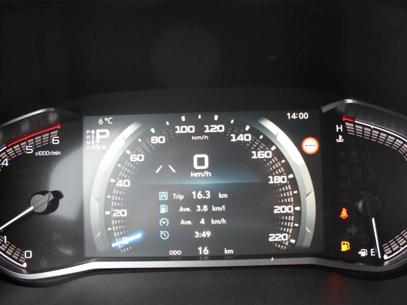 Isuzu D-Max V-Cross G M/T Isuzu D-Max V-Cross G M/T